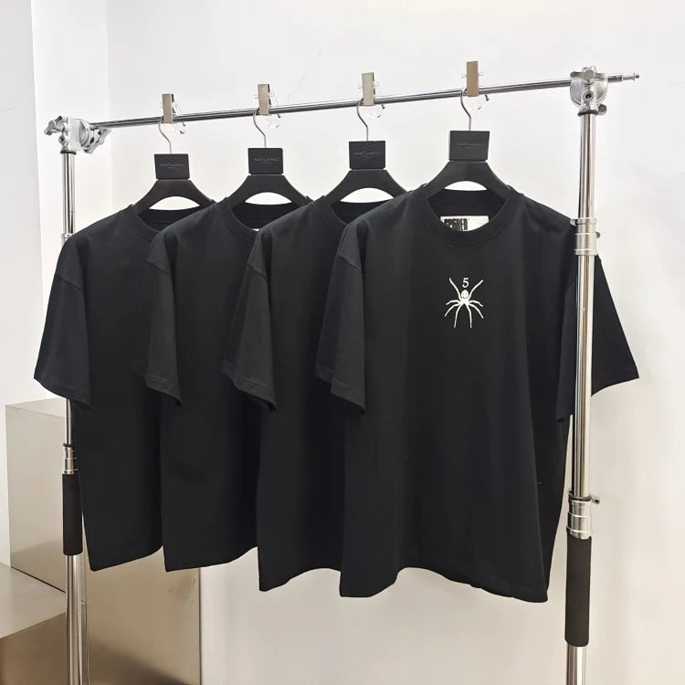 SP5DER brand black short-sleeved T-shirt