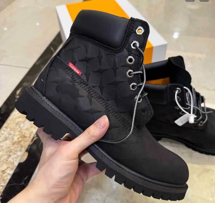 Supreme x Timberland Boots